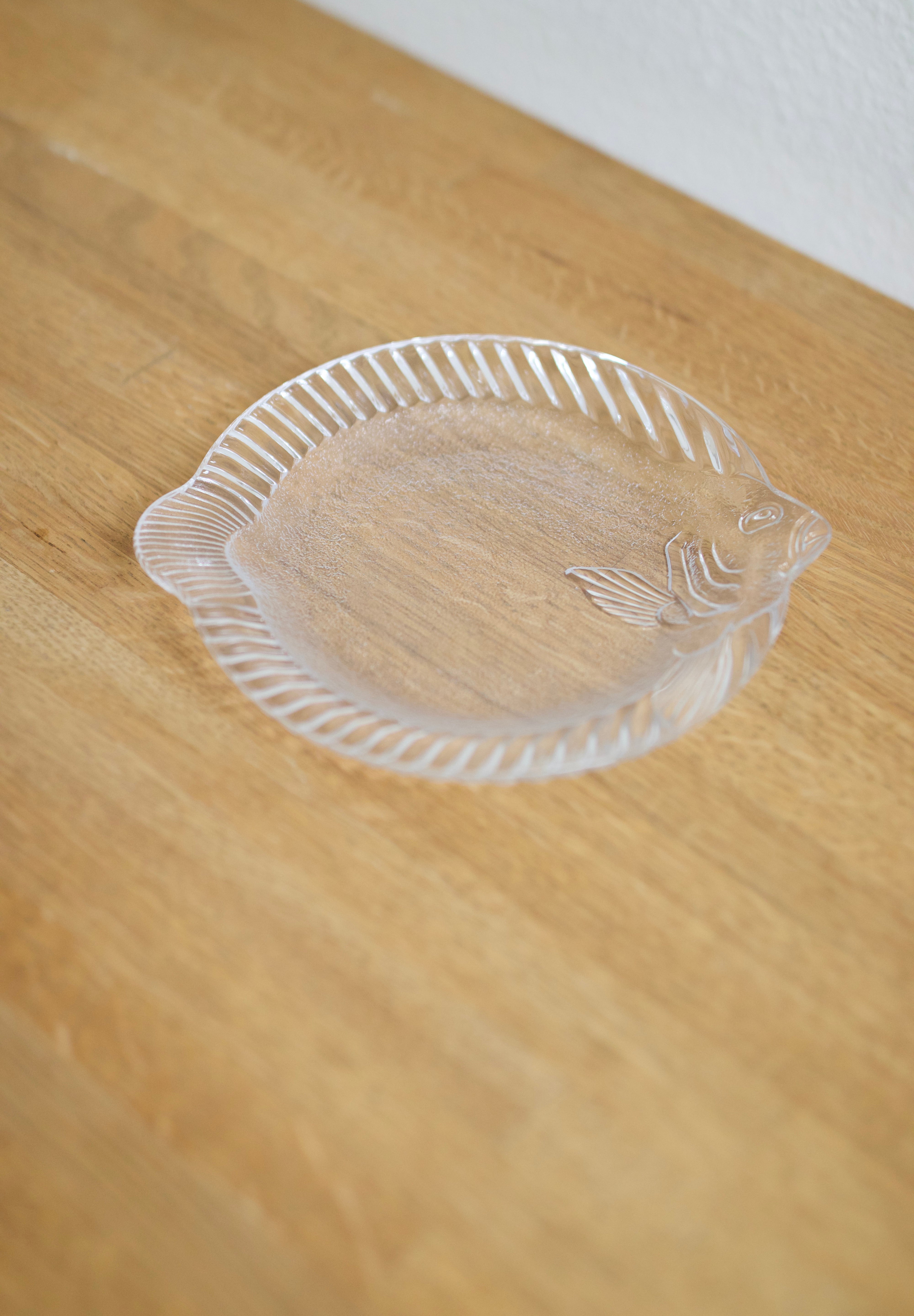 Mikasa Fish Glass Plates (Set of 4)