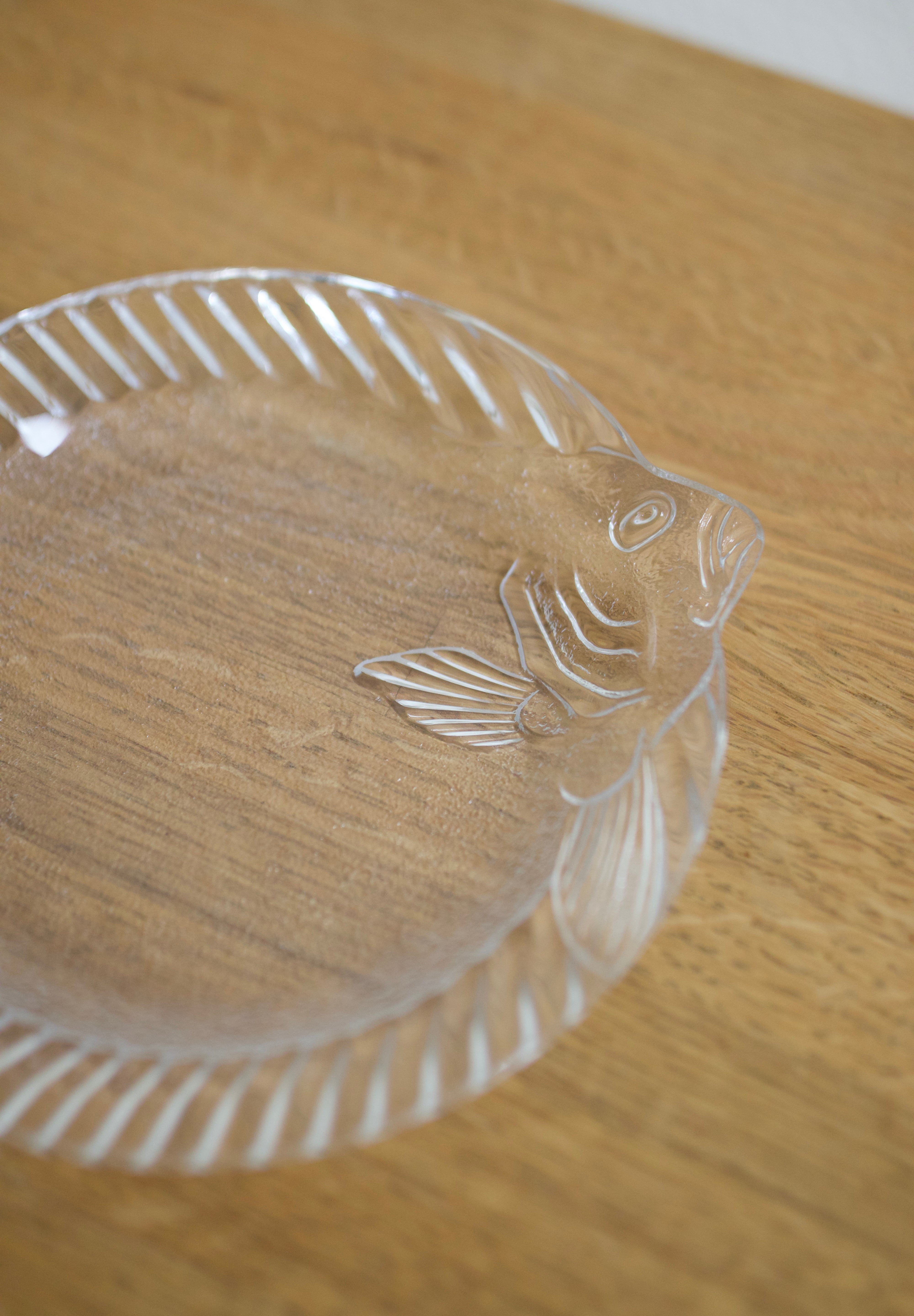 Mikasa Fish Glass Plates (Set of 4)